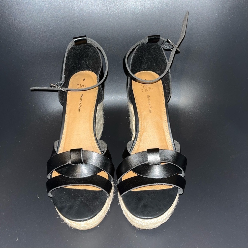 Black wedge heel sandals size 9 time and tru - Picture 3 of 5